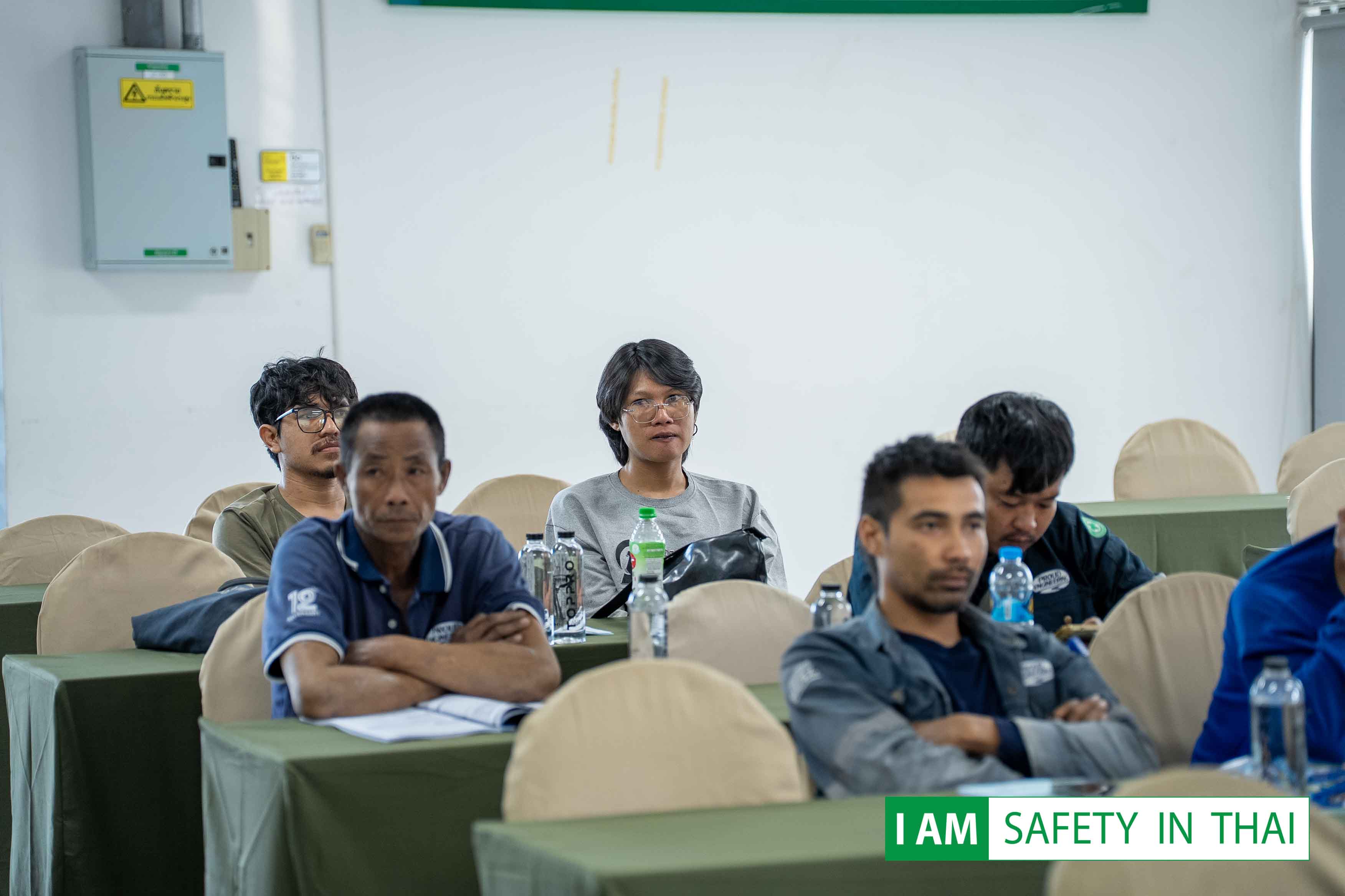 ผู้ปฏิบัติงานในที่อับอากาศ